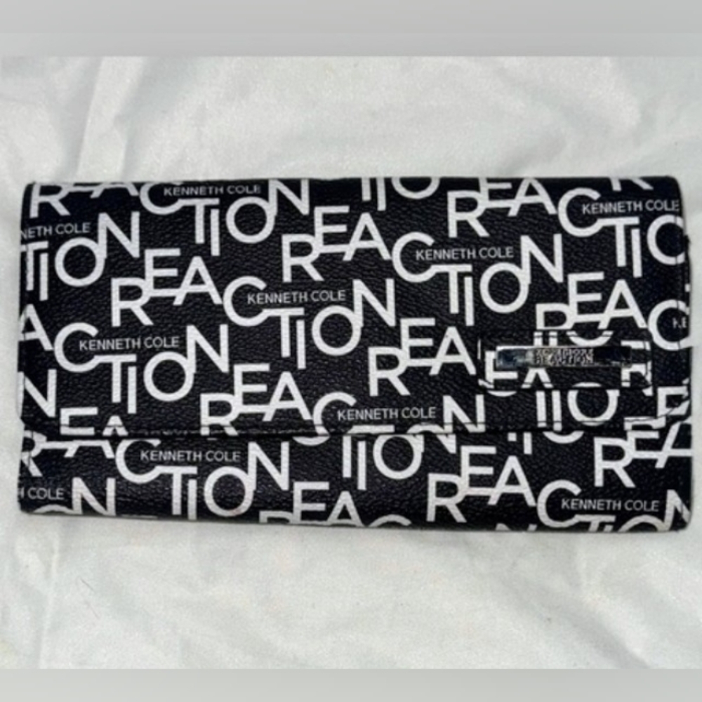 Kenneth Cole Tri-Fold Long Wallet With Logo All Over In Black & White - Picture 6 of 7
